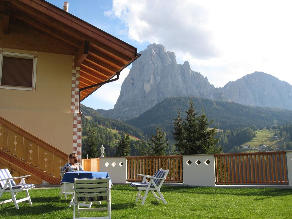 Apartments Etruska Gabriela Santa Cristina Val Gardena Exterior photo