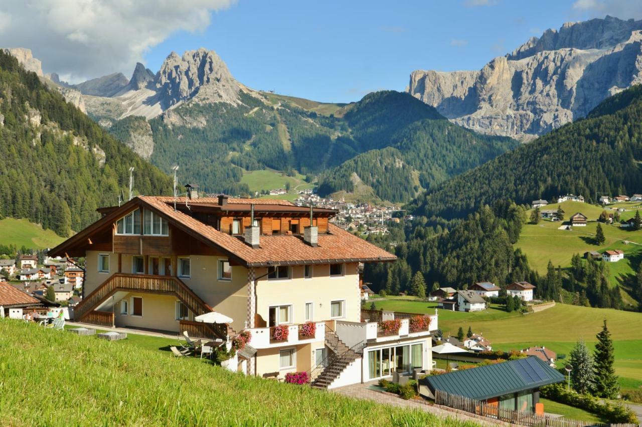 Apartments Etruska Gabriela Santa Cristina Val Gardena Exterior photo